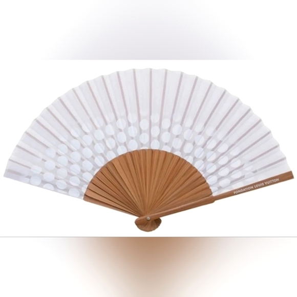NEW Louis Vuitton Fondation Museum Folding Fan! - Picture 4 of 10